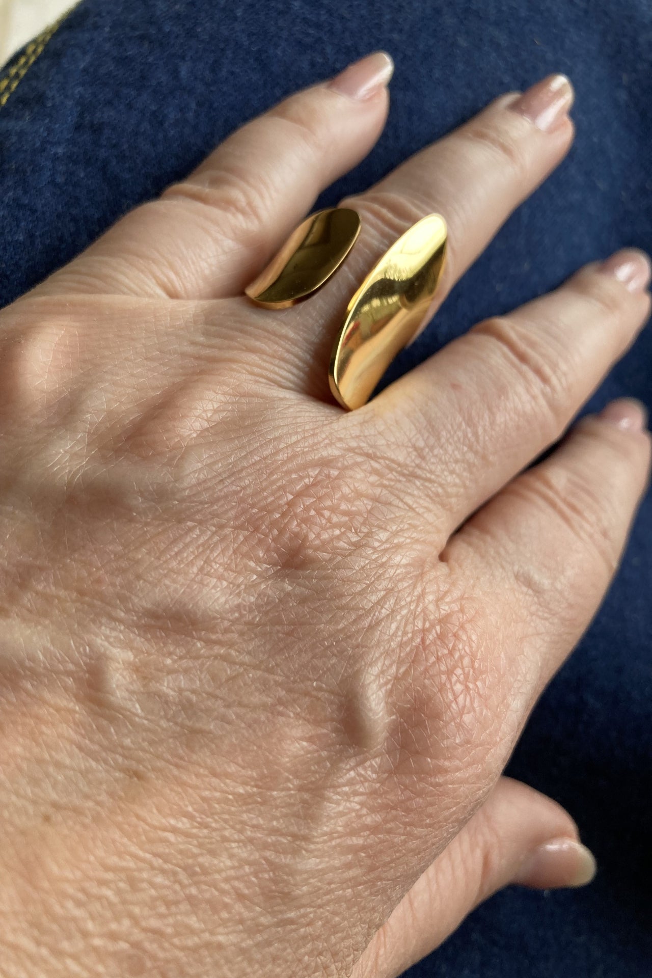 Geometric ring