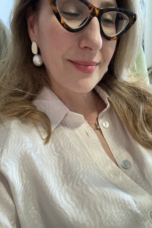 Drop pearl earrings