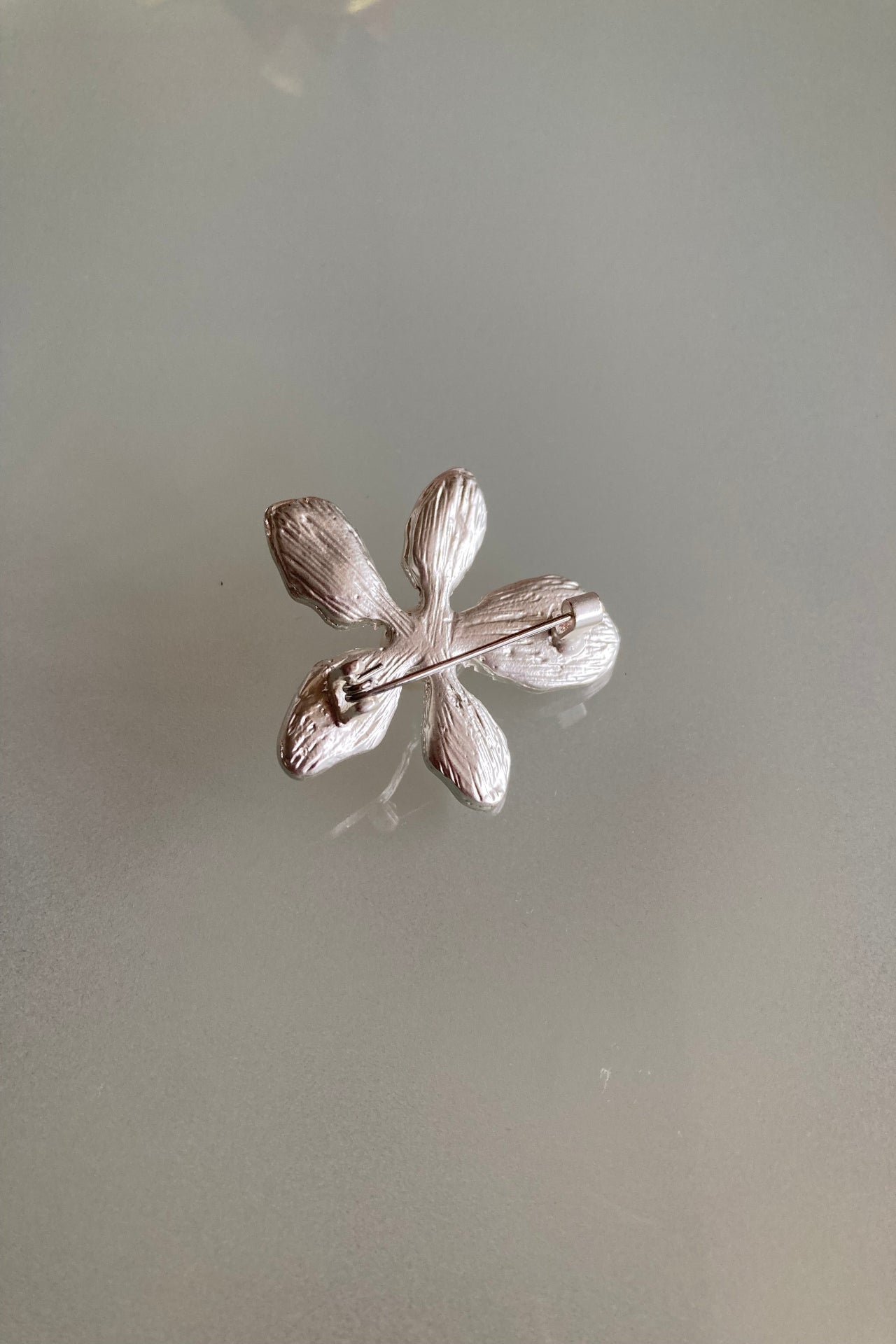 Flower brooch