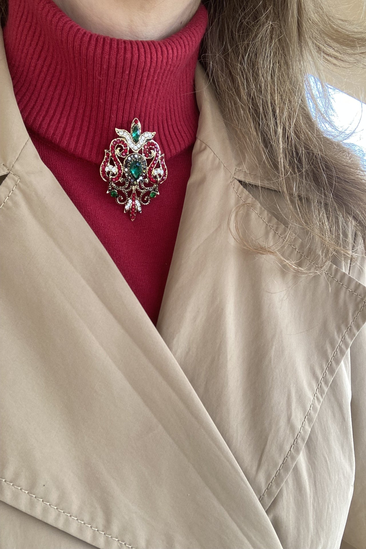 Retro brooch